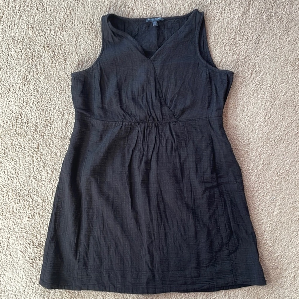 Eileen Fisher Mini Petite Black Linen Dress: Side Zipper & Pockets, V Neckline